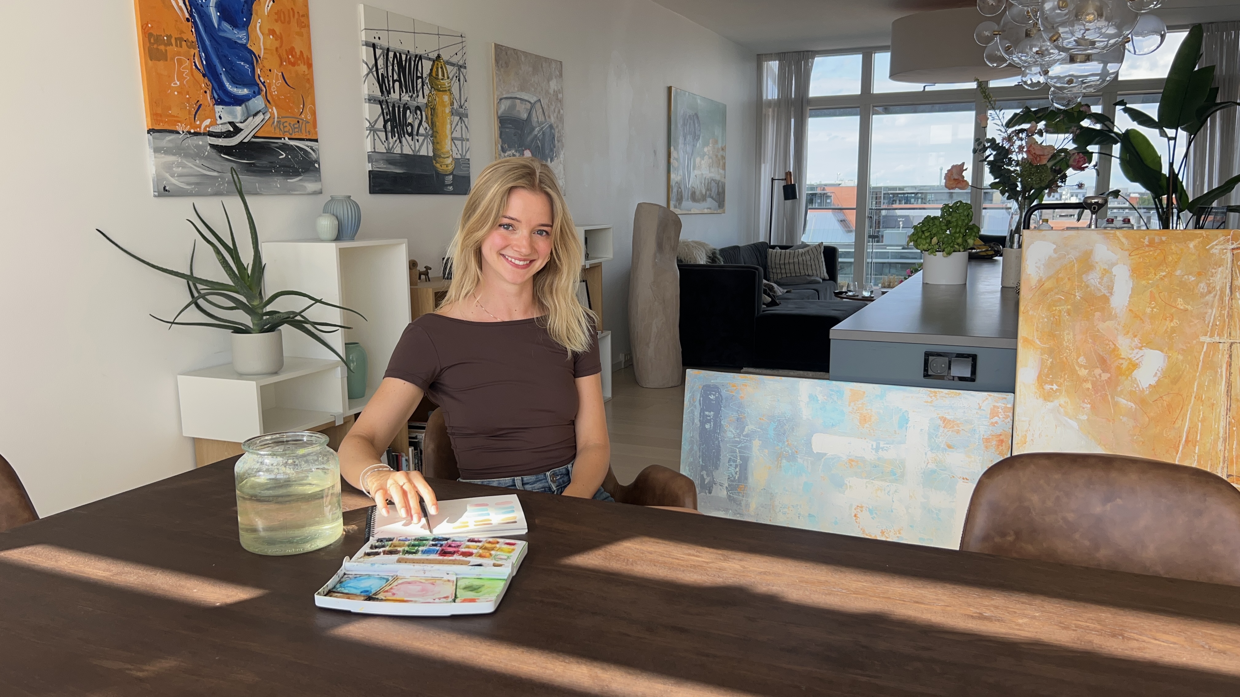 Nynne Glahn in the studio
